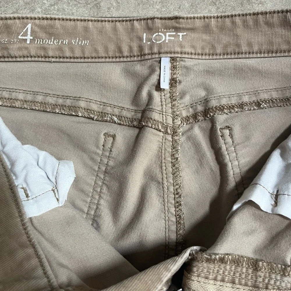 Loft 4 Modern Slim Beige tan Cream Corduroy Pants Low rise